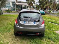 Usata Lancia Ypsilon Gold 69 CV (50 kW) 2023 Grigio Utilitaria