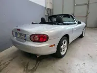 Usata Mazda MX5 110 CV (80 kW) 2001 Grigio Cabrio
