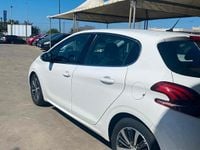 Gebraucht Peugeot 208 Allure 75 PS (55 kW) 2017 Weiß Kleinwagen