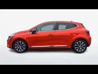 Begagnad Renault Clio V Techno 145 HK (106 kW) 2023 Orange Sedan