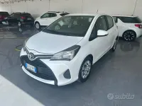 Usata Toyota Yaris 69 CV (50 kW) 2014 Bianco Utilitaria