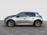 Usata Peugeot e-208 Allure 56 kW (77 CV) 2022 Grigio Utilitaria