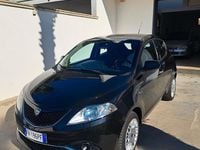 Usata Lancia Ypsilon Platinum 69 CV (50 kW) 2017 Nero Utilitaria