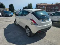 Usata Lancia Ypsilon 85 CV (62 kW) 2013 Bianco Utilitaria