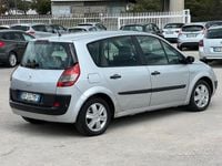 Usata Renault Scénic II Dynamique 106 CV (77 kW) 2006 Grigio Monovolume