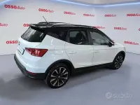 Usata Seat Arona Black Edition 95 CV (69 kW) 2024 Bianco SUV