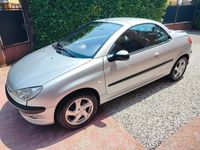 Usata Peugeot 206 CC 109 CV (80 kW) 2002 Grigio Cabrio