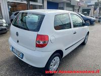 Usata VW Fox 54 CV (39 kW) 2006 Bianco pastello Utilitaria