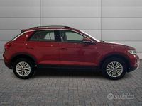 Używany VW T-Roc Life 110 KM (80 kW) 2023 Czerwony SUV