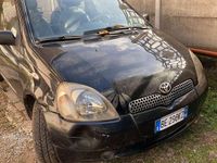 Usata Toyota Yaris Sol 68 CV (50 kW) 1999 Nero Utilitaria