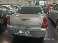 Usata Chrysler 300C 249 CV (183 kW) 2005 Grigio Berlina