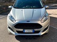 Usata Ford Fiesta ST-Line 75 CV (55 kW) 2017 Grigio Berlina