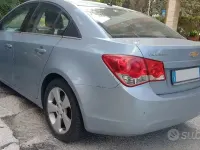 Usata Chevrolet Cruze 150 CV (110 kW) 2010 Bluazzurro Berlina