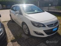 Gebraucht Opel Astra 140 PS (102 kW) 2013 Weiß Kombi