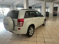 Usata Suzuki Grand Vitara 129 CV (94 kW) 2010 Bianco SUV