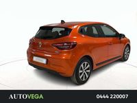 Usata Renault Clio V Business 140 CV (102 kW) 2023 Vari colori pastello Berlina