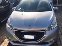 Usata Peugeot 208 Active 68 CV (50 kW) 2015 Grigio Utilitaria
