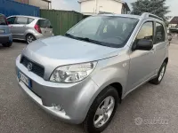 Usata Daihatsu Terios 105 CV (77 kW) 2006 Grigio SUV