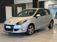 Usata Renault Scénic III 110 CV (80 kW) 2011 Grigio Monovolume