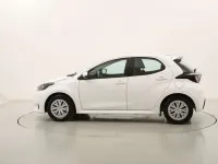 Usata Toyota Yaris Hybrid Business Edition 101 CV (74 kW) 2021 Bianco Utilitaria