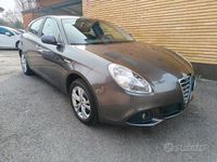 Usata Alfa Romeo Giulietta Distinctive 120 CV (88 kW) 2012 Grigio Utilitaria