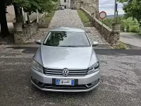 Usata VW Passat 105 CV (77 kW) 2014 Grigio Berlina