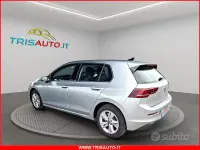 Begagnad VW Golf VIII Life 116 HK (85 kW) 2025 Silver Halvkombi