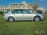 Usata Subaru Legacy 137 CV (100 kW) 2005 Grigio Berlina