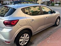 Usata Dacia Sandero Comfort 73 CV (53 kW) 2021 Grigio Utilitaria