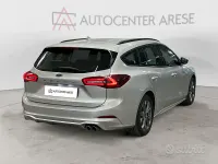 Usata Ford Focus ST-Line 116 CV (85 kW) 2023 Grigio Station wagon