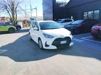 Usata Toyota Yaris Hybrid Active 92 CV (67 kW) 2025 Bianco Berlina