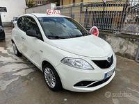 Usata Lancia Ypsilon Silver 69 CV (50 kW) 2016 Bianco Utilitaria