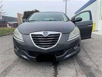 Gebraucht Lancia Delta Silver 120 PS (88 kW) 2012 Grau Kleinwagen