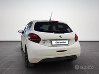 Usata Peugeot 208 Signature Sky 83 CV (61 kW) 2019 Alpine white Utilitaria