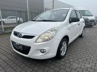 Usata Hyundai i20 Edition 83 CV (61 kW) 2012 Bianco Utilitaria