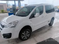 Usata Peugeot Partner Tepee Outdoor 100 CV (73 kW) 2018 Bianco Monovolume