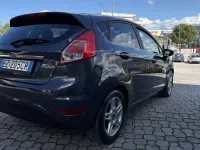 Usata Ford Fiesta Titanium 60 CV (44 kW) 2015 Grigio Utilitaria