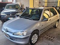 Usata Peugeot 106 50 CV (36 kW) 2000 Argento Utilitaria