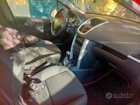 Usata Peugeot 207 70 CV (51 kW) 2011 Rosso Berlina