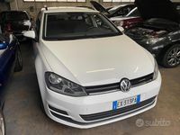 Usata VW Golf VII Highline 105 CV (77 kW) 2014 Bianco pastello Station wagon