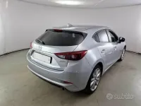 Usata Mazda 3 Exceed 105 CV (77 kW) 2017 Grigio Berlina
