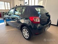 Usata Dacia Sandero Ambiance 75 CV (55 kW) 2016 Blu Berlina