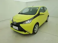 Usata Toyota Aygo Cool 69 CV (50 kW) 2017 Giallo Utilitaria