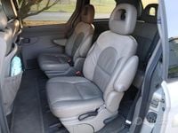 Usata Chrysler Voyager 143 CV (105 kW) 2002 Grigio Monovolume