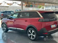 Usata Peugeot 5008 Allure 131 CV (96 kW) 2022 Rosso SUV
