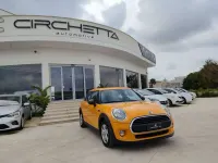 Usata Mini ONE 102 CV (75 kW) 2016 Arancione Utilitaria