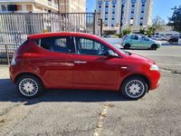 Usata Lancia Ypsilon Silver 69 CV (50 kW) 2017 Rosso pastello Utilitaria