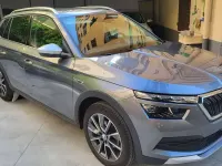 Usata Skoda Kamiq ScoutLine 110 CV (80 kW) 2023 Grigio graphite metal SUV