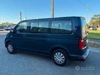 Usata VW Caravelle Comfortline 150 CV (110 kW) 2017 Blu Monovolume