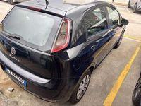Usata Fiat Punto Young 77 CV (56 kW) 2015 Nero Utilitaria